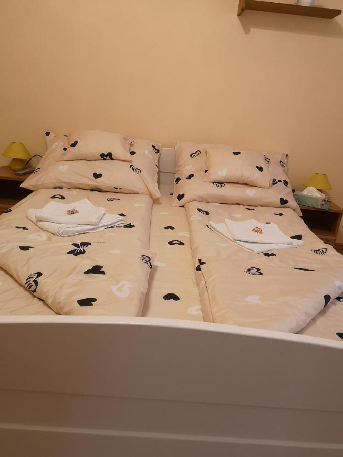 Natasa Apartman Orosháza Exterior foto